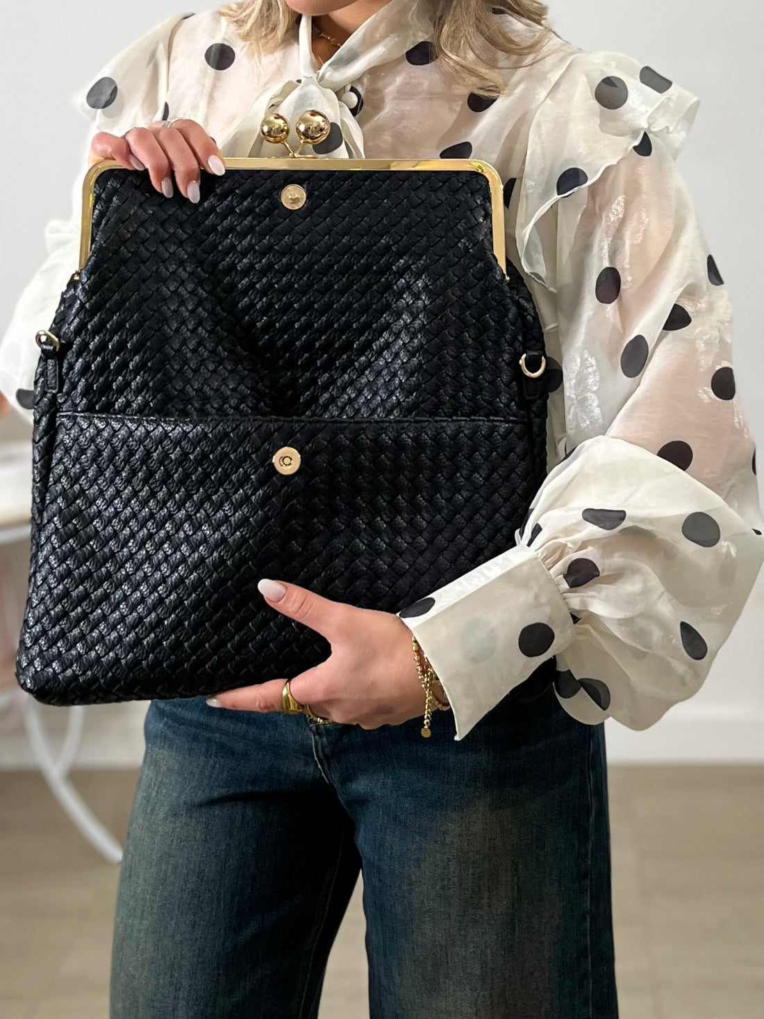 Pochette nera intrecciata