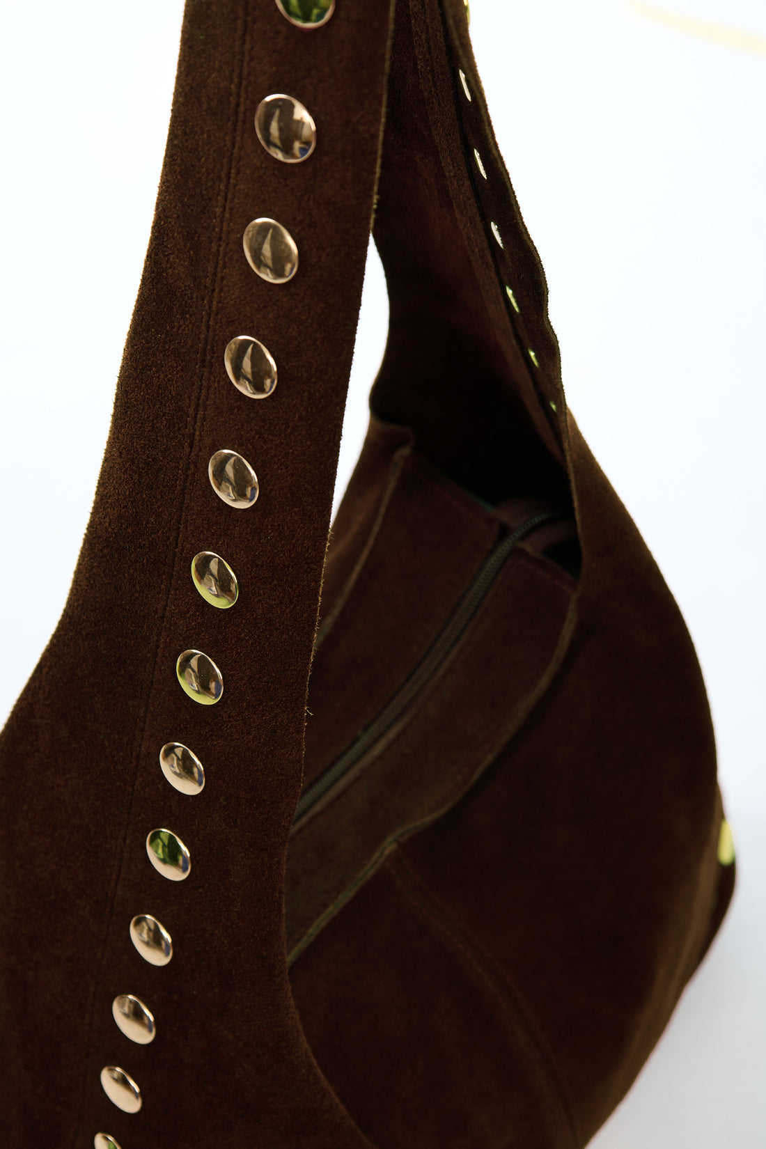 Borsa in Camoscio con Borchie e Zip - marrone