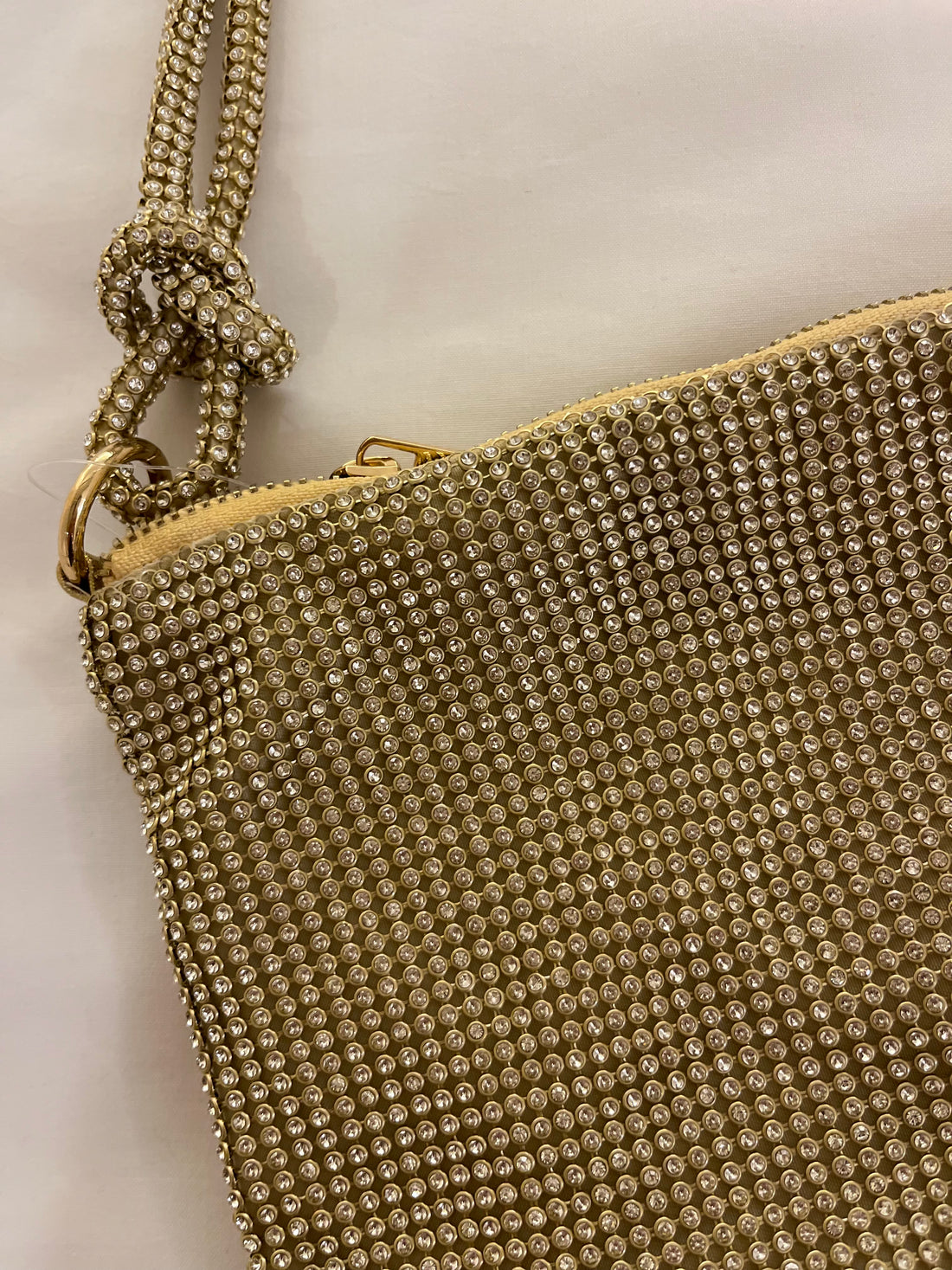 Pochette morbida con diamantini