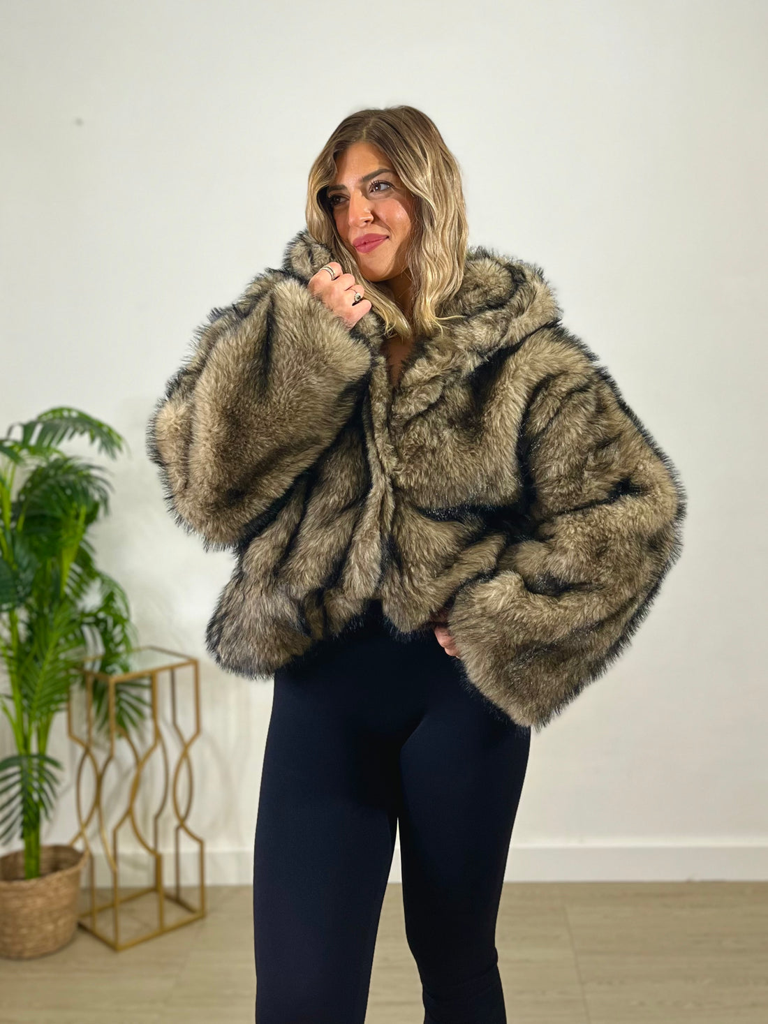 Giacca effetto pelliccia con bottoni