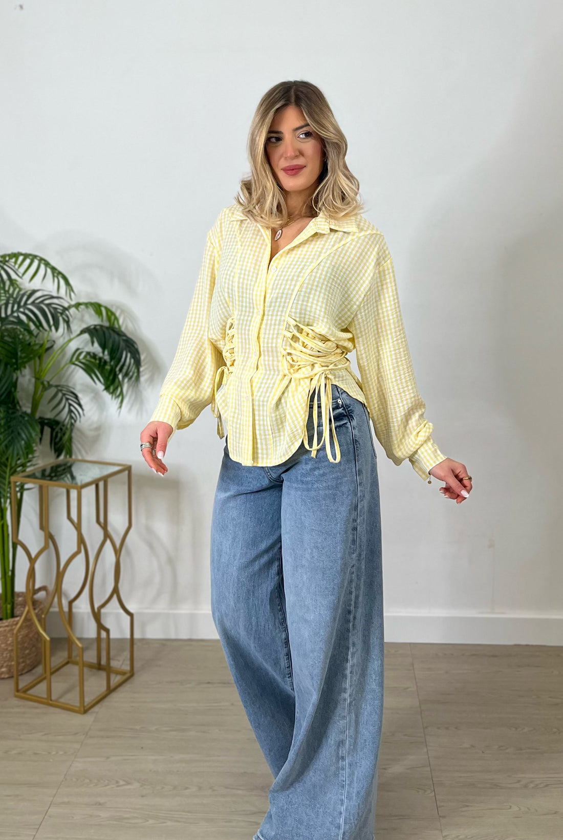 Camicia con laccetti laterali - gialla