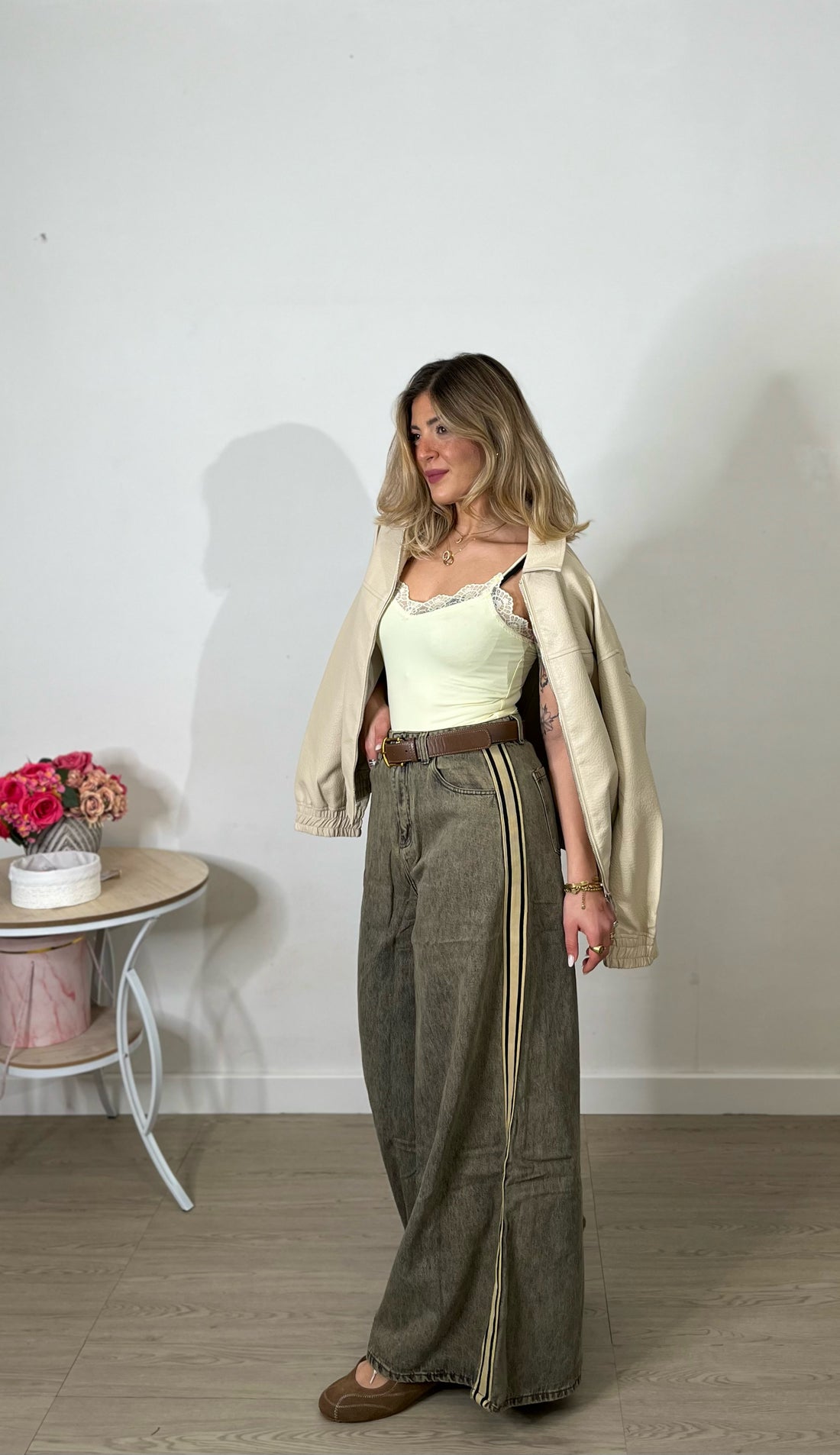 Jeans Wide Leg con banda laterale