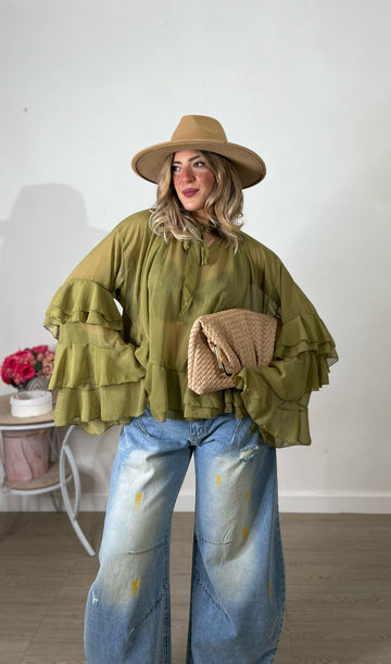 Camicia semivelata con maniche ampie