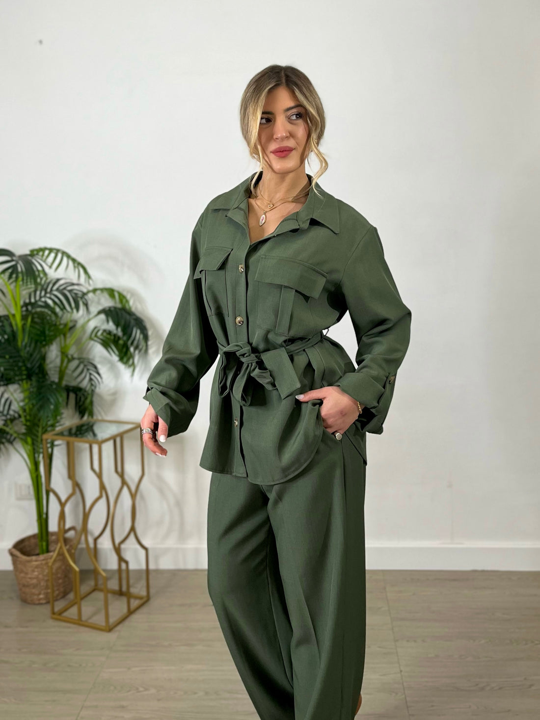 Tailleur morbido con cintura - verde